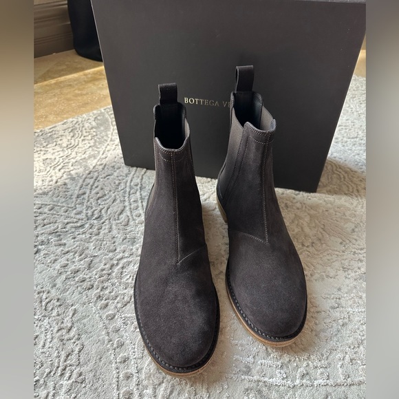 Bottega Veneta Chelsea Boots - Picture 5 of 10
